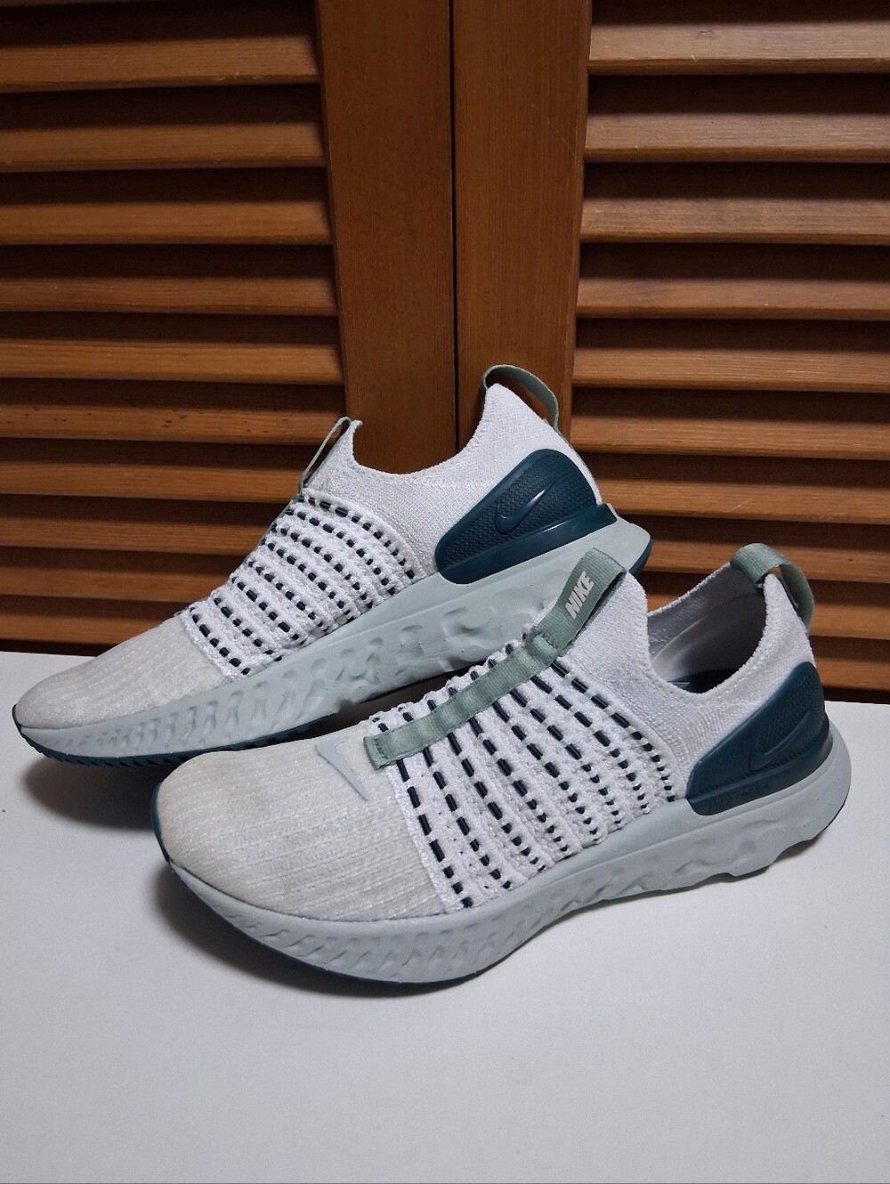 Nike React Phantom Run Flyknit 2 Women's Sneaker * Size: 7